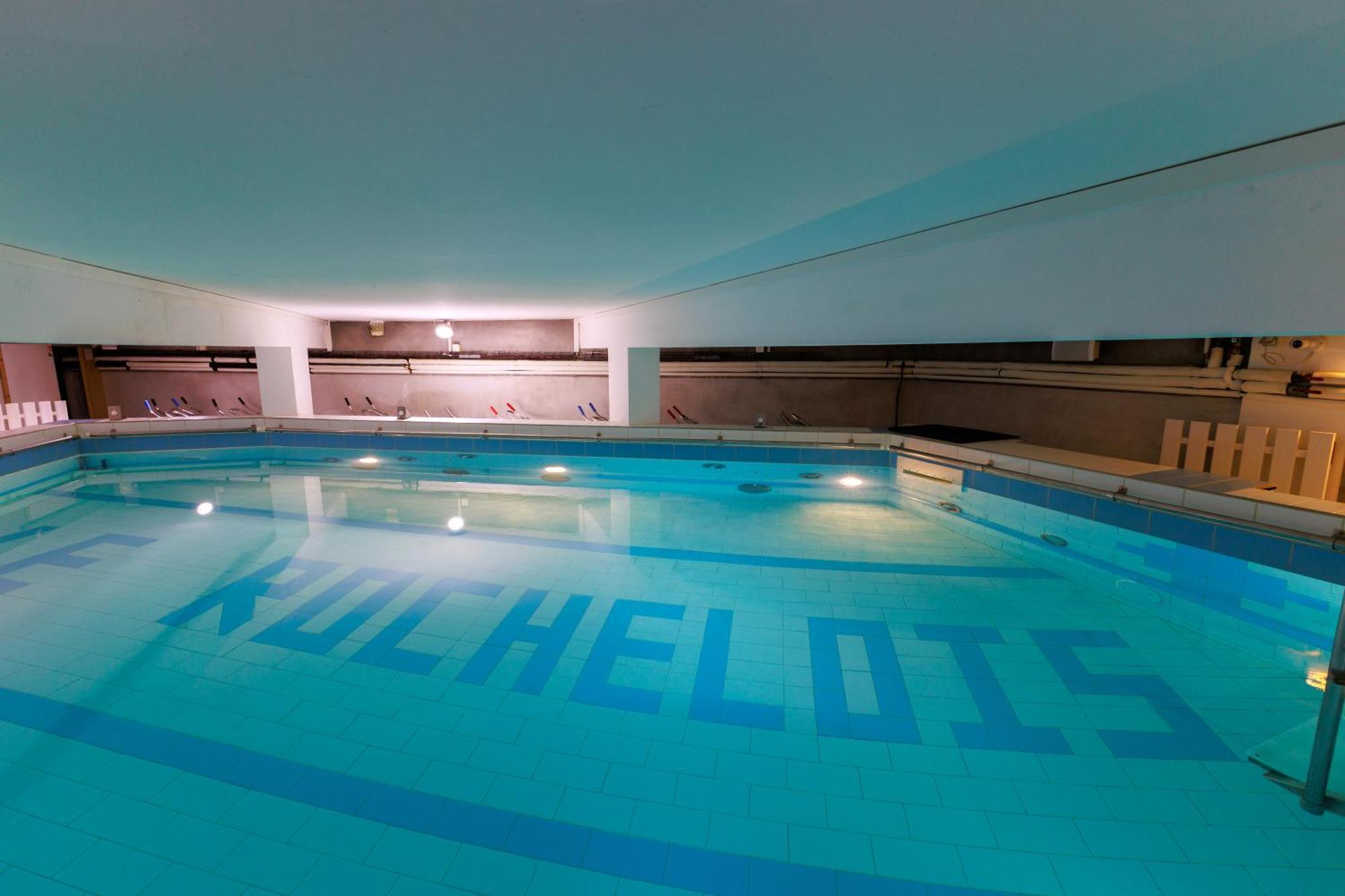 Logis Hotel Le Rochelois ลาโรแชล ภายนอก รูปภาพ
