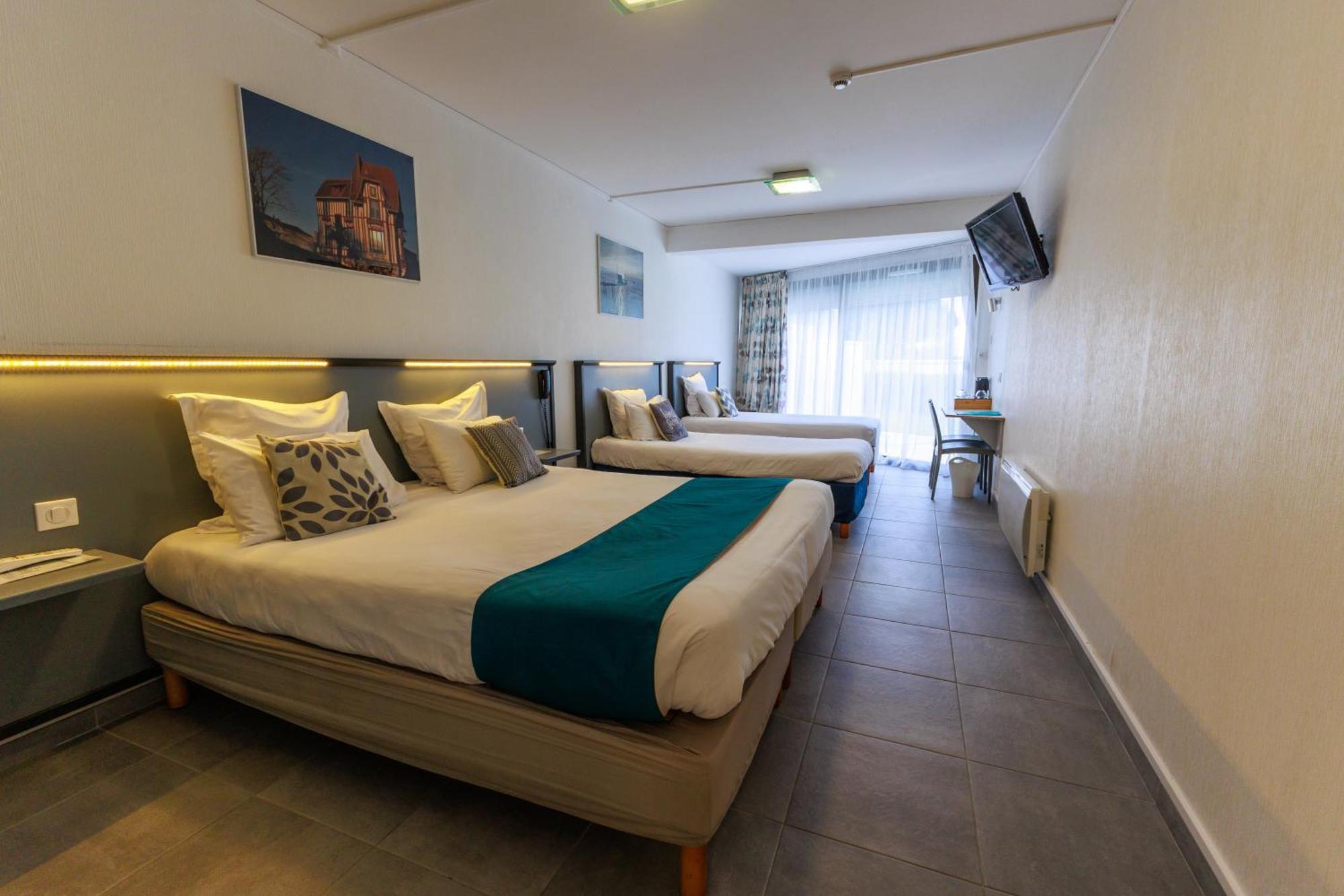 Logis Hotel Le Rochelois ลาโรแชล ภายนอก รูปภาพ